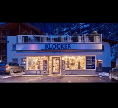 Ansicht bei Nacht - © unbekannt, Eisenwaren-Geschenke Klocker, C Copyright - alle Rechte vorbehalten