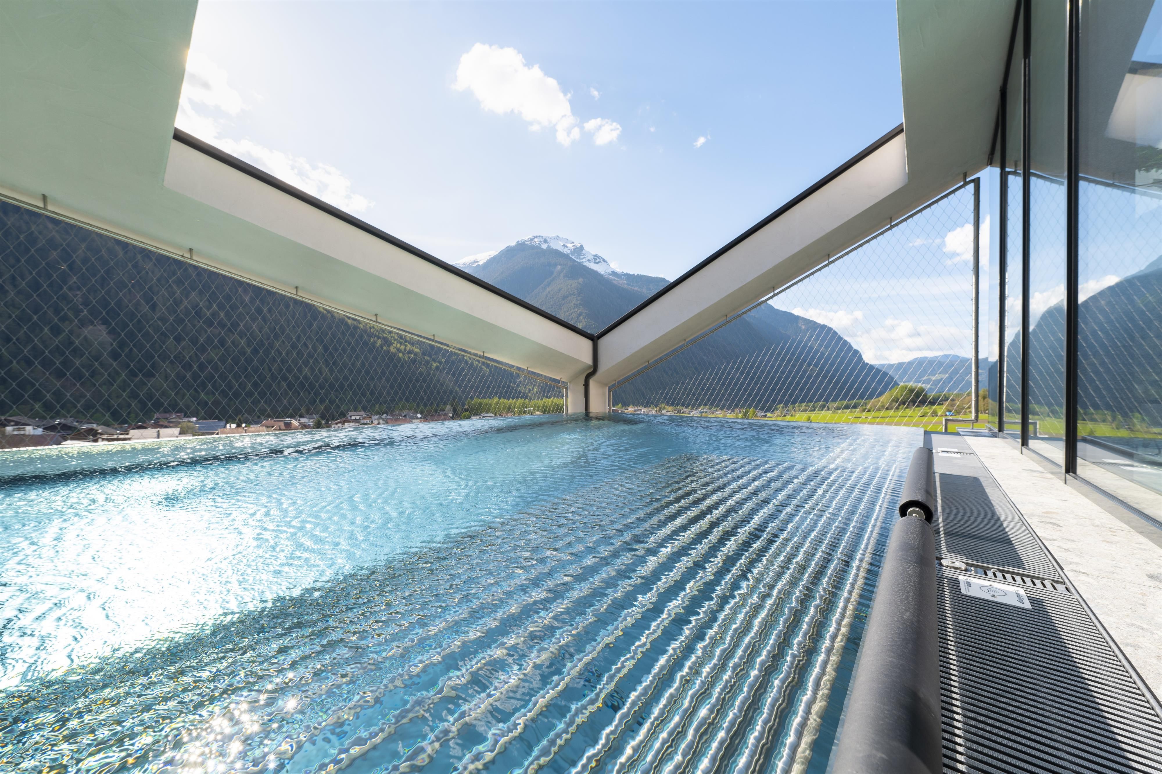 Pool 3 - © Lifesteil Appartementresort