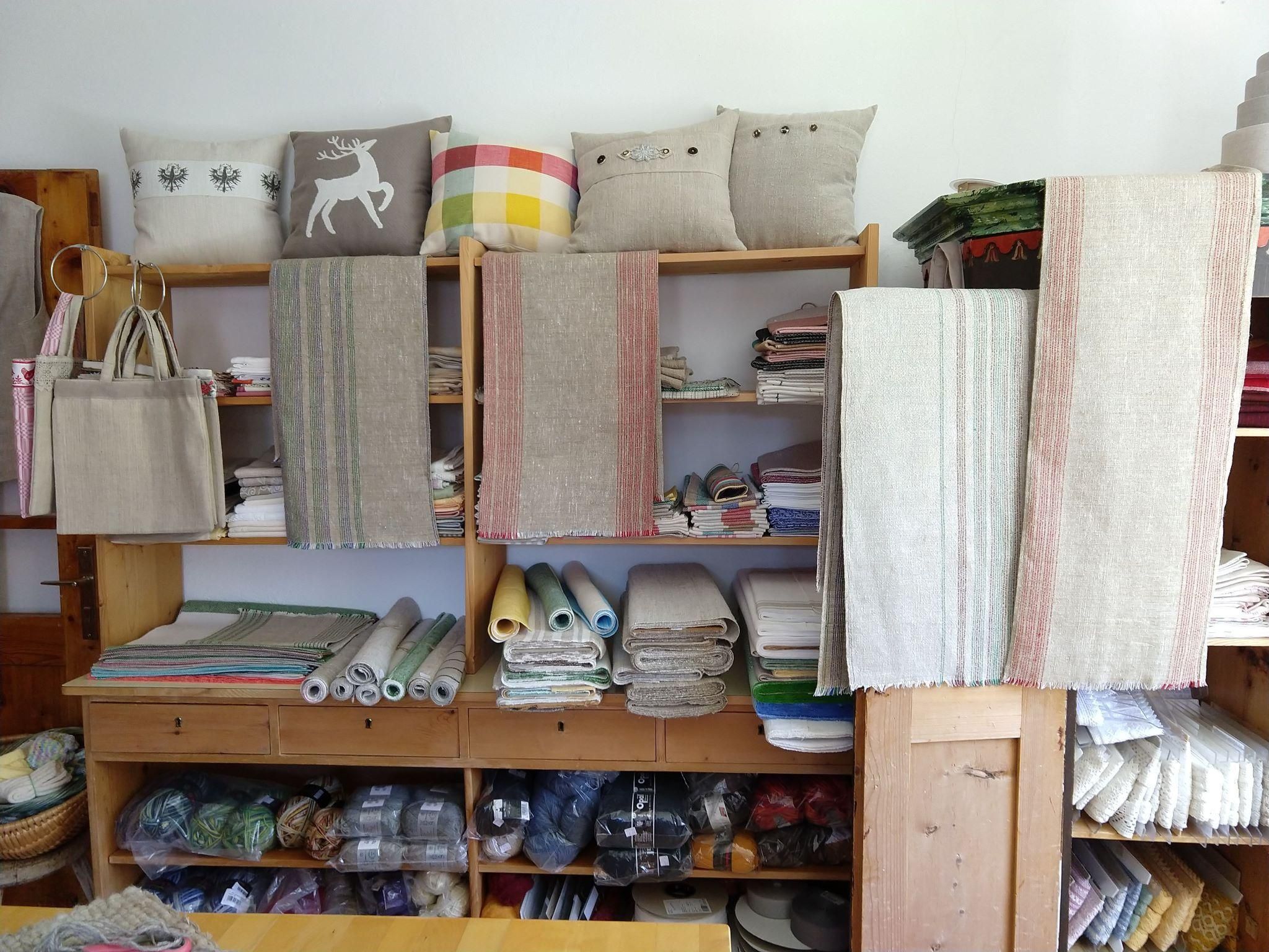 Stoffe, Spitzen, Wolle