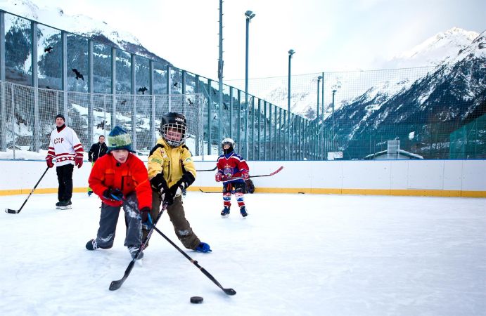 Eislaufen - © unbekannt, Eislaufplatz Längenfeld, C Copyright - alle Rechte vorbehalten