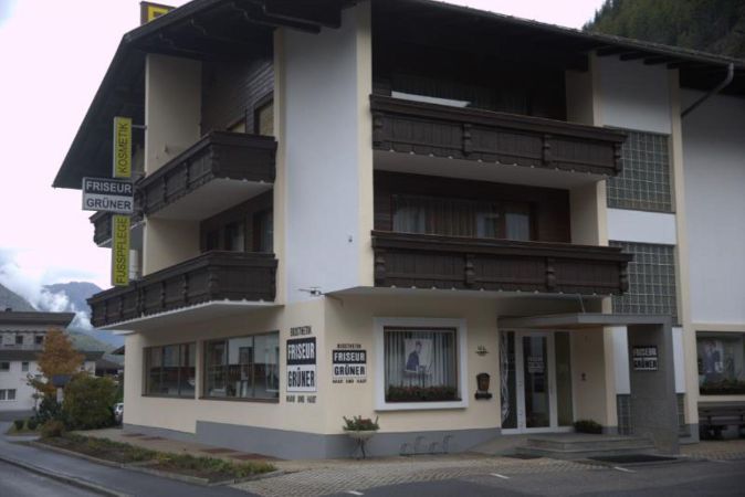 Geschäft - © unbekannt, Friseur Grüner, C Copyright - alle Rechte vorbehalten