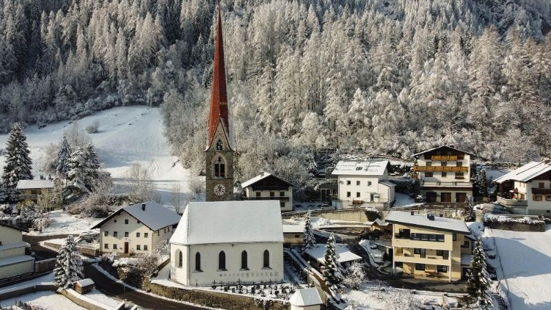 Kirche Tumpen Winter
