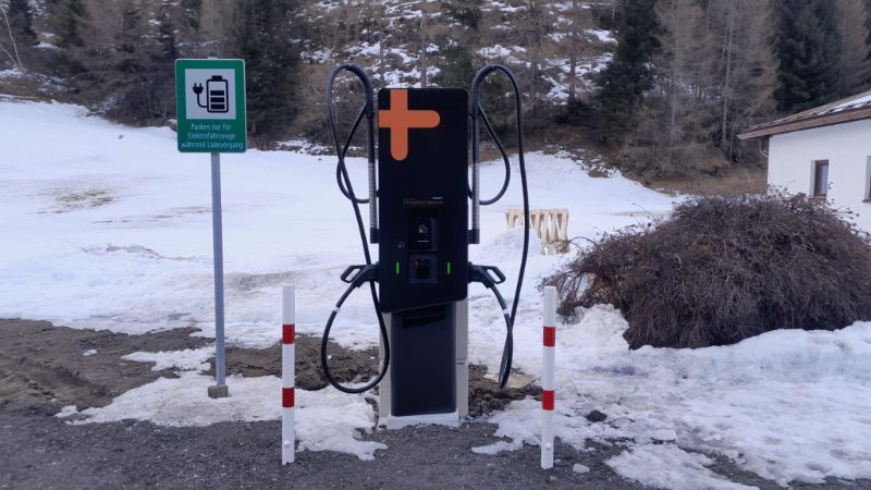 E-Tankstelle Feldweg