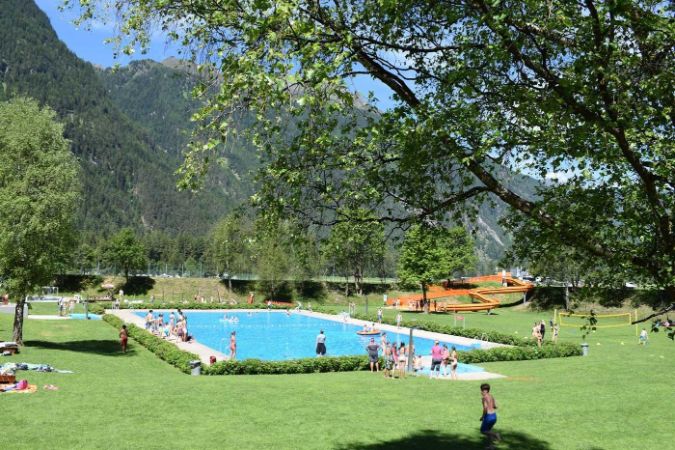 Schwimmbad Sommer - © unbekannt, Freischwimmbad Längenfeld, C Copyright - alle Rechte vorbehalten