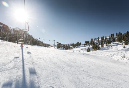 Skiing area Hochoetz