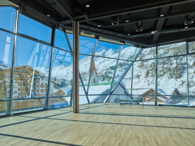 Gurgl Carat Gallery View